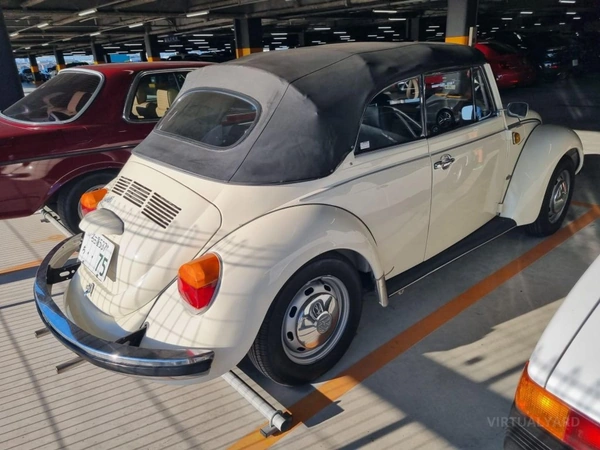 1975 Volkswagen Beetle Karmann convertable. RWD Manual