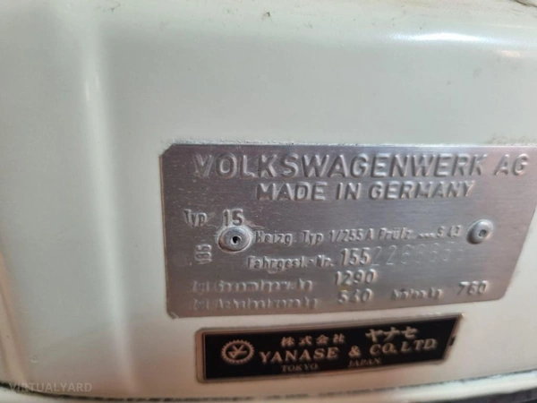 1975 Volkswagen Beetle Karmann convertable. RWD Manual