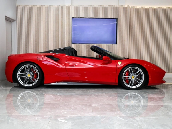 2018 Ferrari 488 Spider F142M Dual-Clutch Petrol