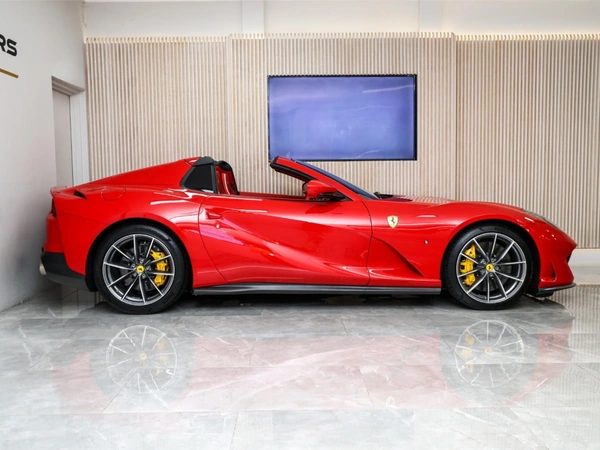 2022 Ferrari 812 GTS F152M Dual-Clutch Sports Automatic